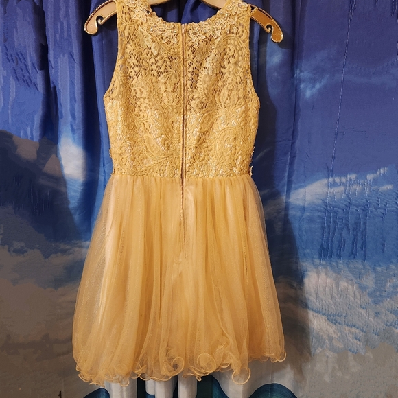 Formal dress color light gold with lace top/ designer Cindy USA, size XS - Picture 2 of 16